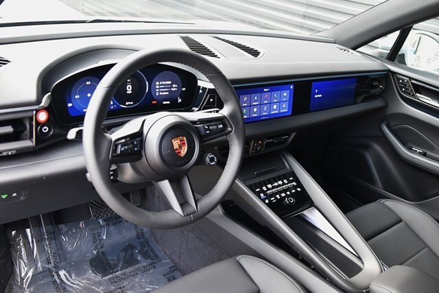 2025 Porsche Macan Electric photo 4