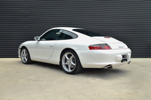 2002 Porsche 911 Coupe photo 3