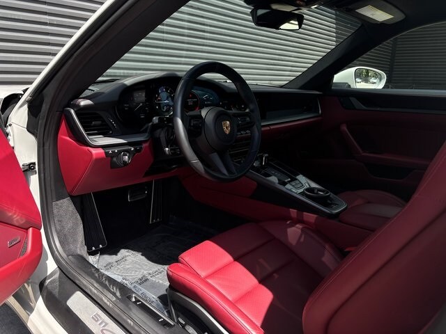 2022 Porsche 911 Coupe photo 4