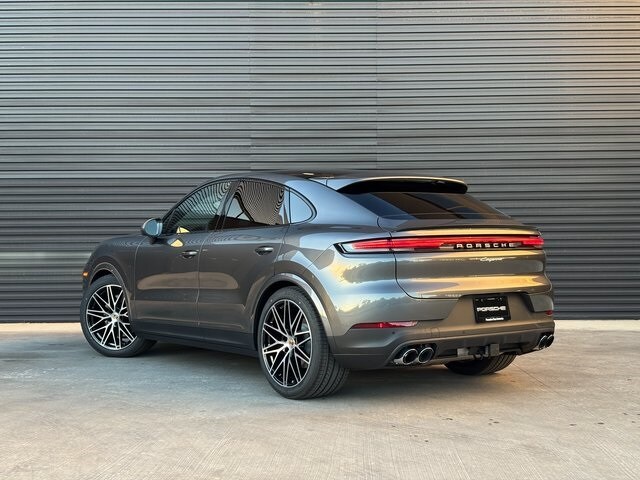 2026 Porsche Cayenne Coupe photo 3