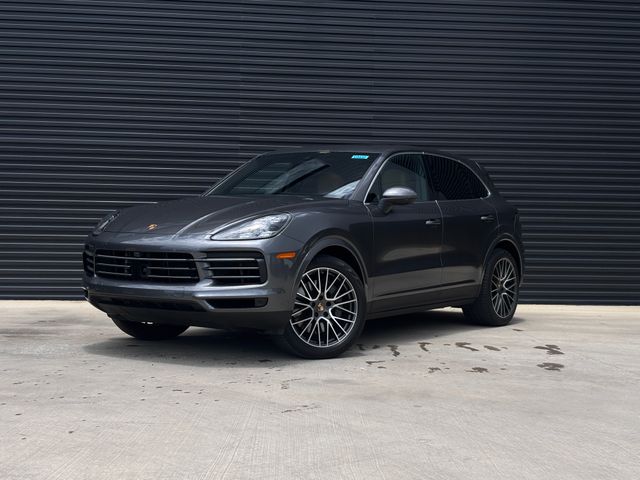 2023 Porsche Cayenne S's photo