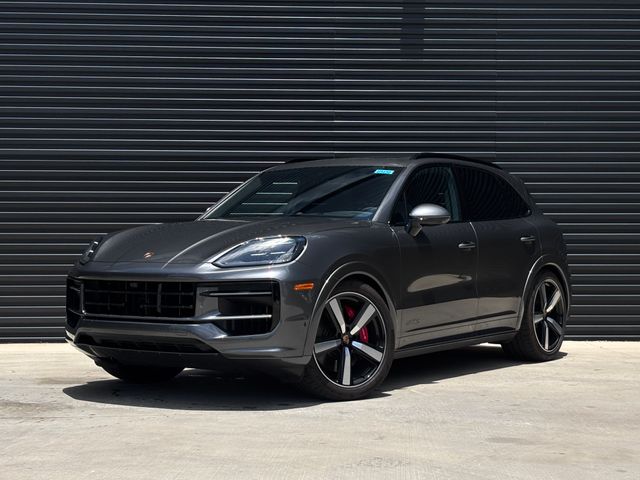 2026 Porsche Cayenne GTS's photo