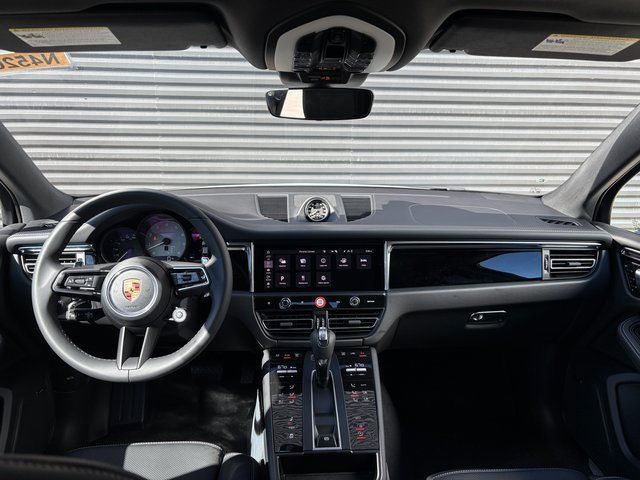 2026 Porsche Macan S - Photo 13