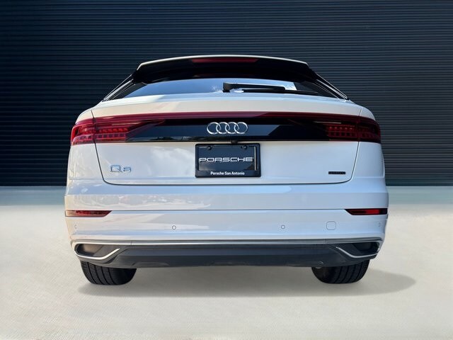 2023 Audi Q8 55 Premium photo 4