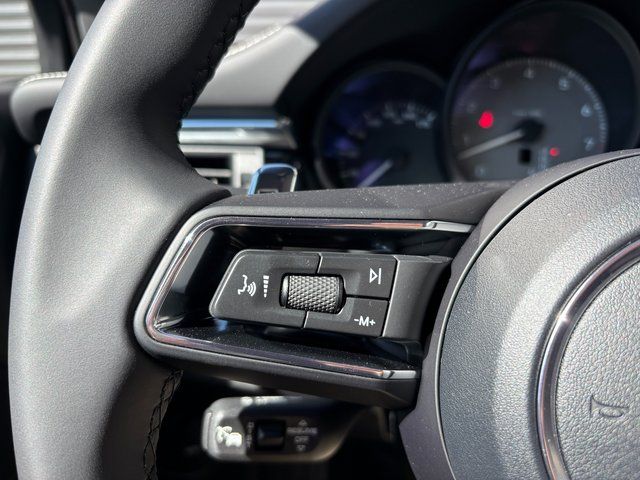 2026 Porsche Macan S - Photo 15