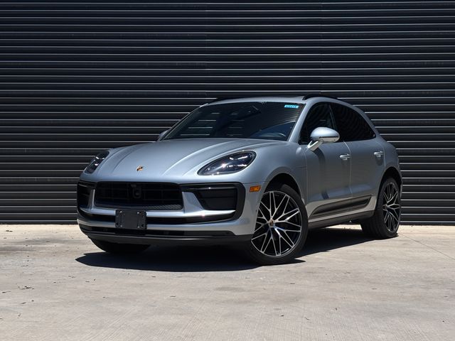 2023 Porsche Macan T's photo