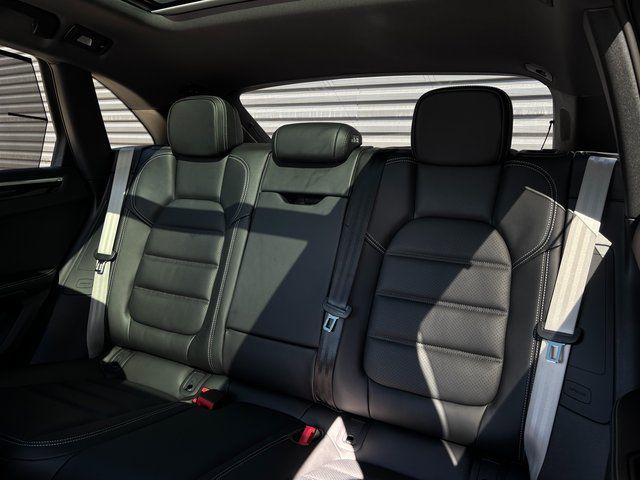 2026 Porsche Macan S - Photo 25