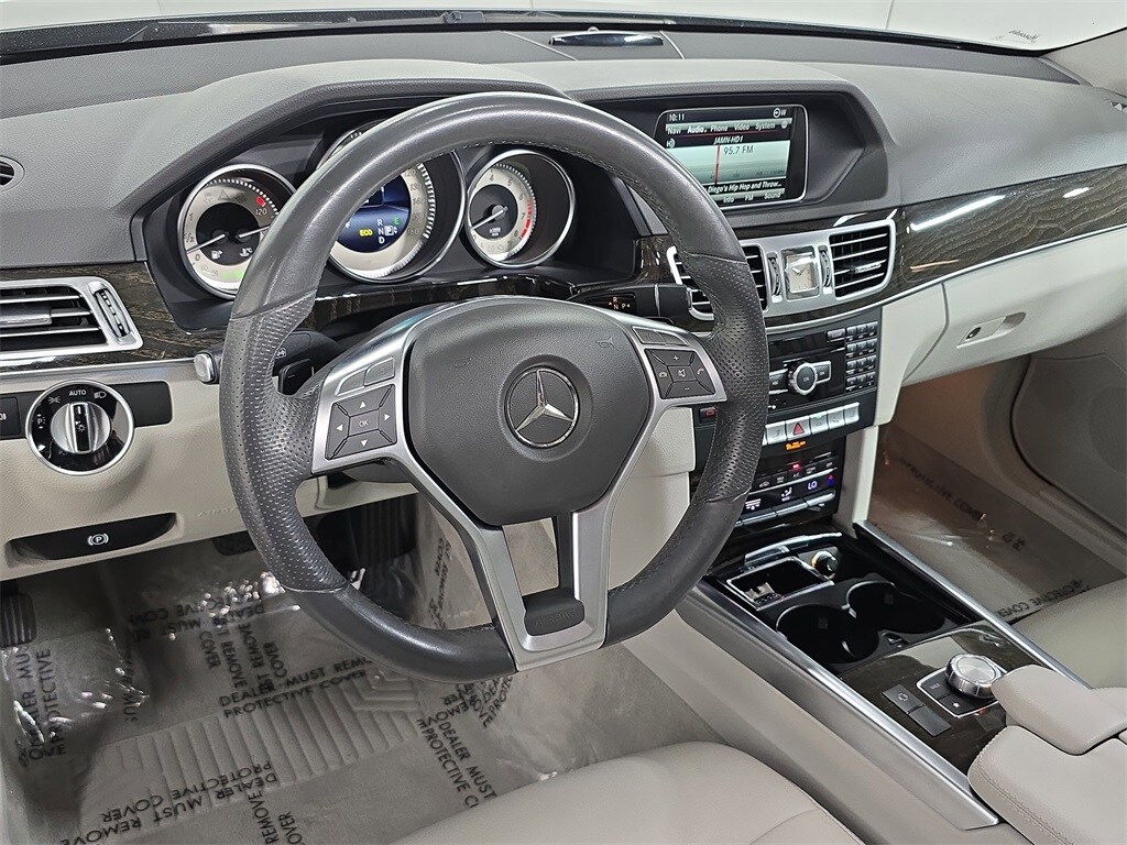 2014 Mercedes Benz E 350 photo 4