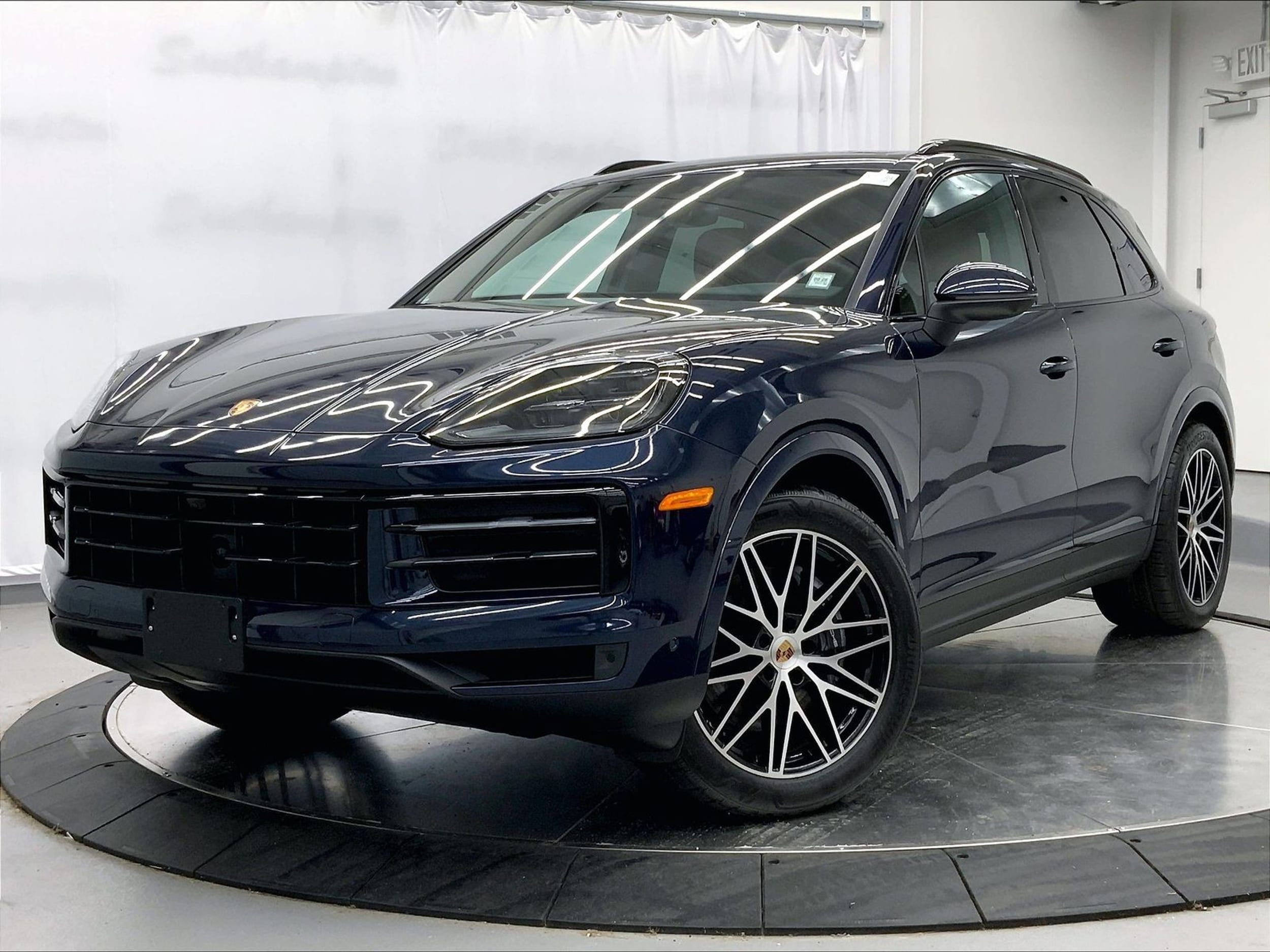 2025 Porsche Cayenne Base's photo