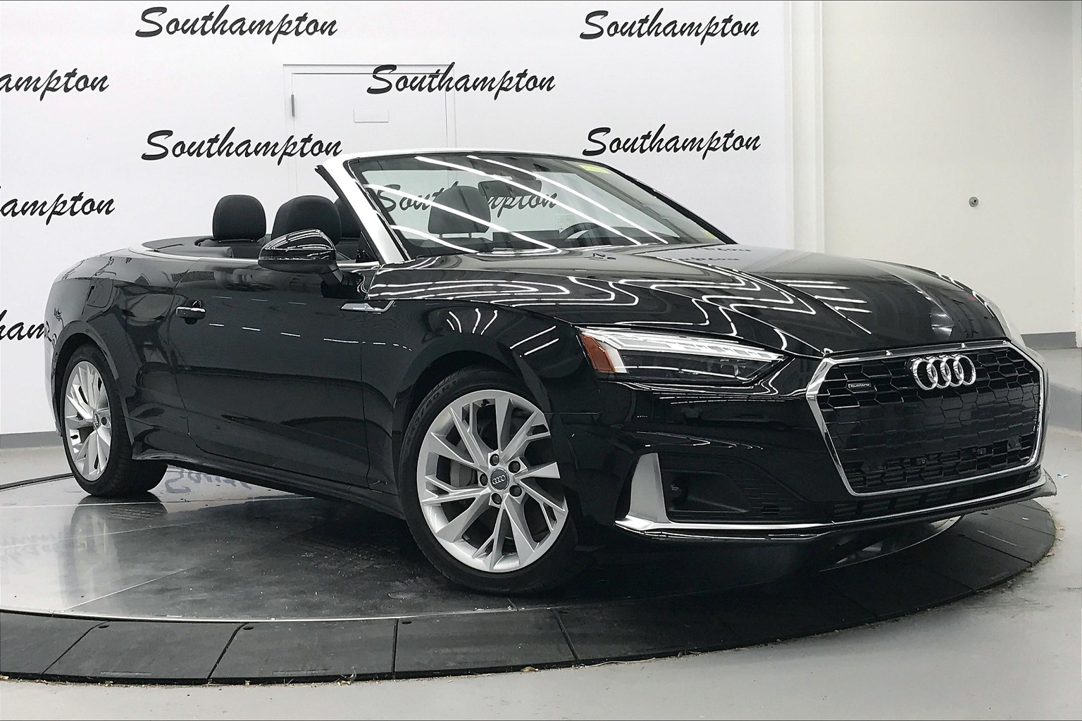 2020 Audi A5 Cabriolet Premium Plus's photo