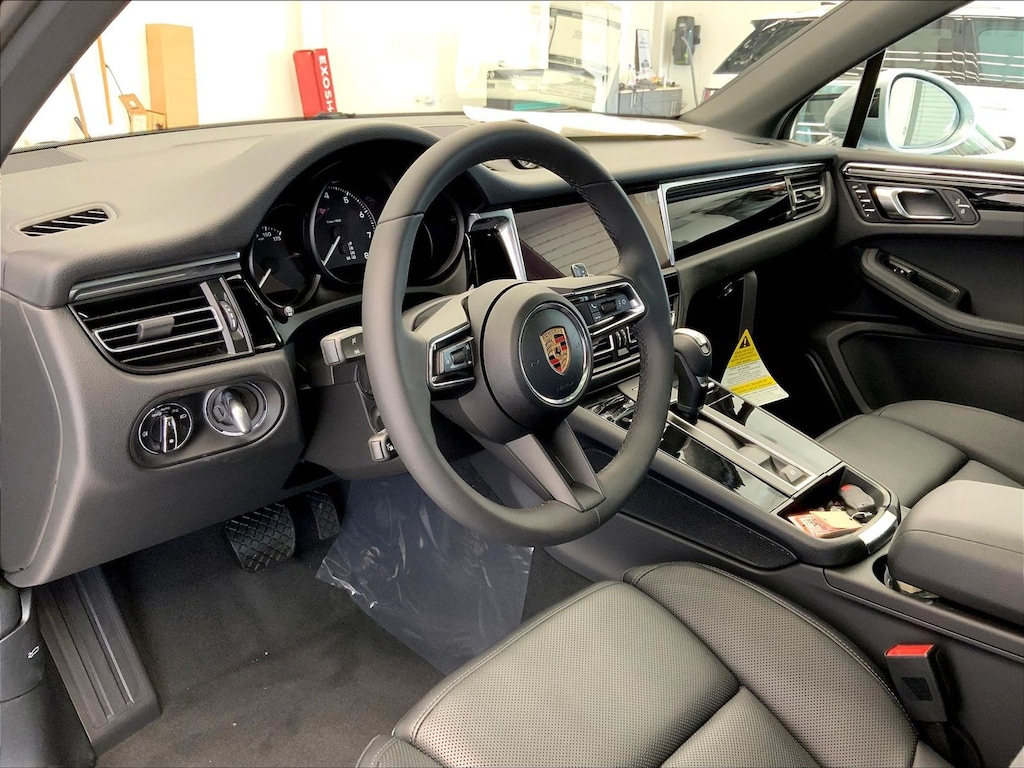 New 2025 Porsche Macan SUV