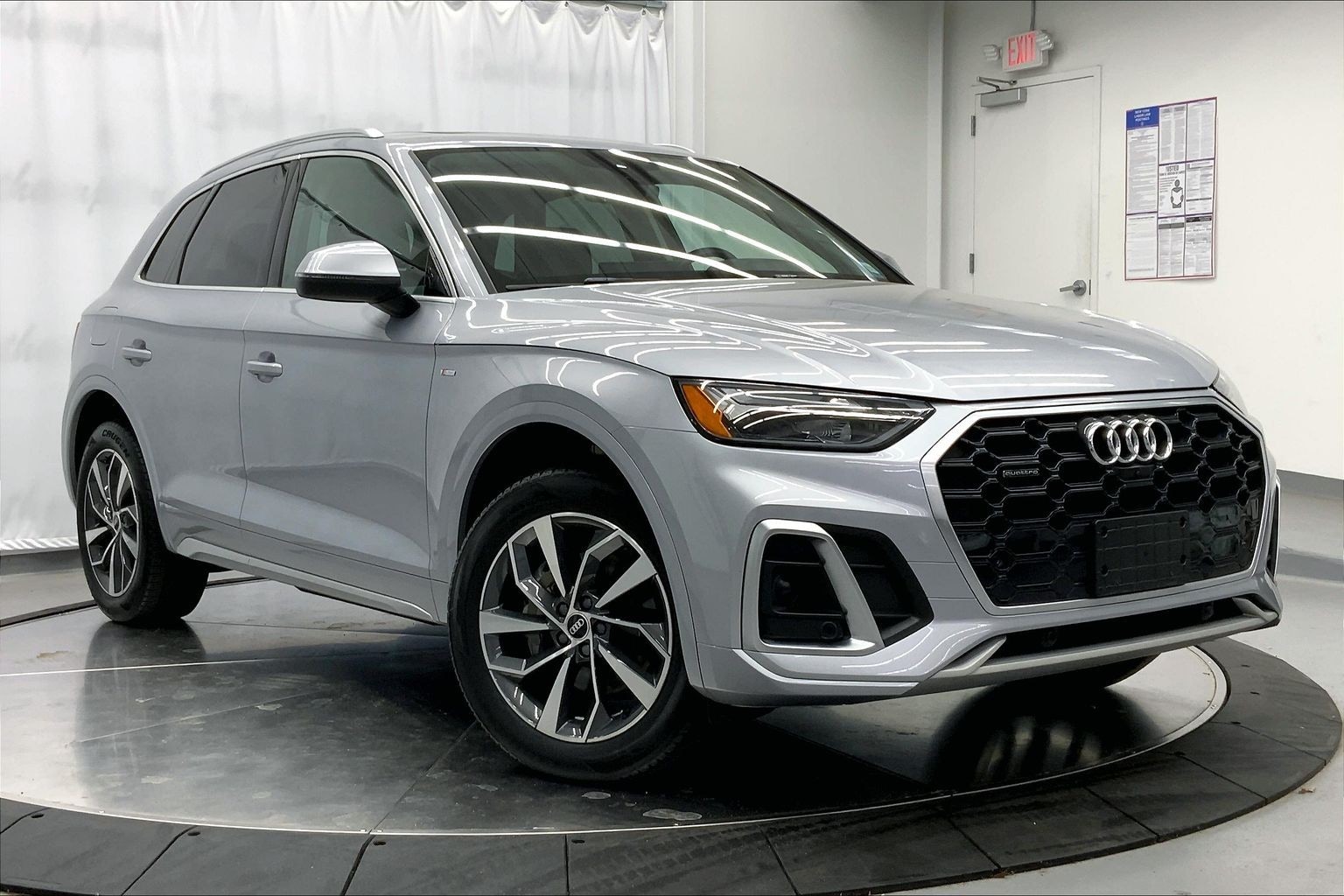 2023 Audi Q5 Premium Plus's photo