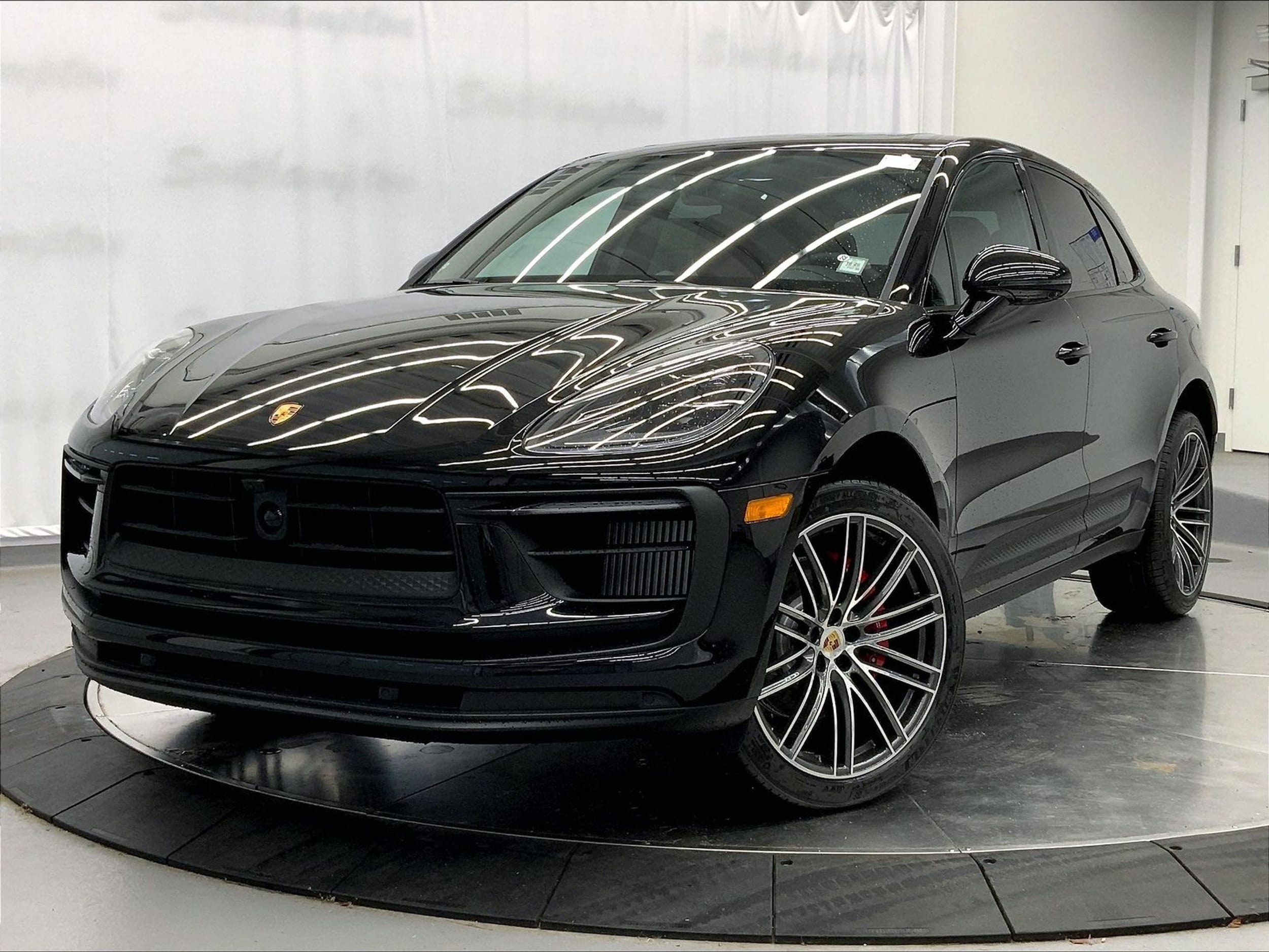 2026 Porsche Macan SUV 