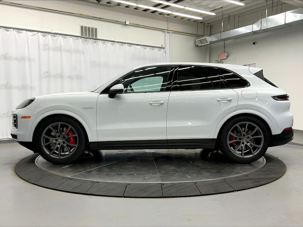 New 2026 Porsche Cayenne S E-Hybrid S SUV