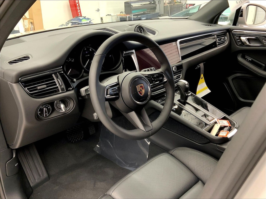 New 2025 Porsche Macan SUV
