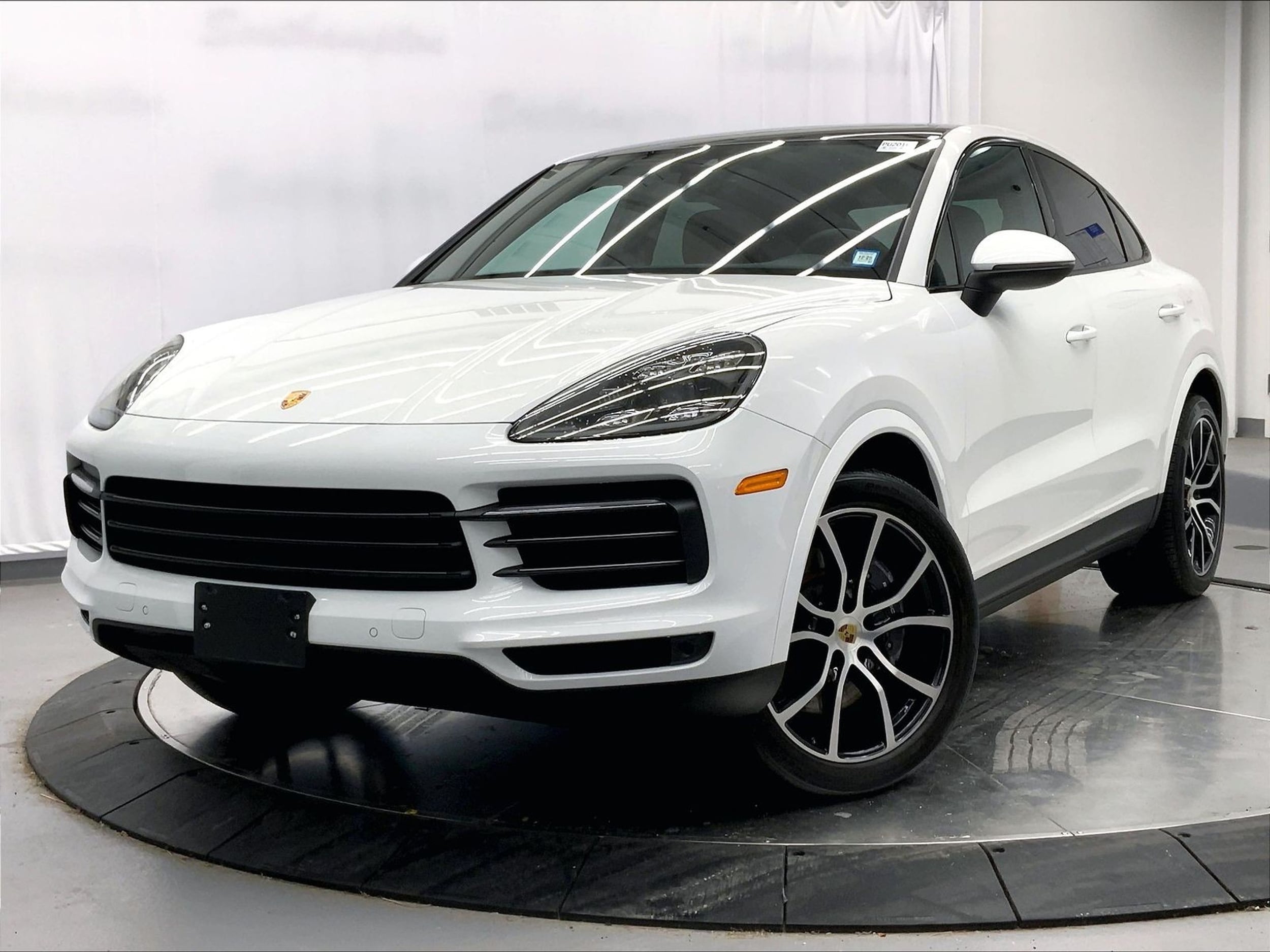 2022 Porsche Cayenne Coup Platinum Edition's photo