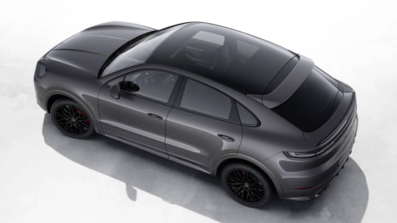 2026 Porsche Cayenne GTS Coupe photo 4