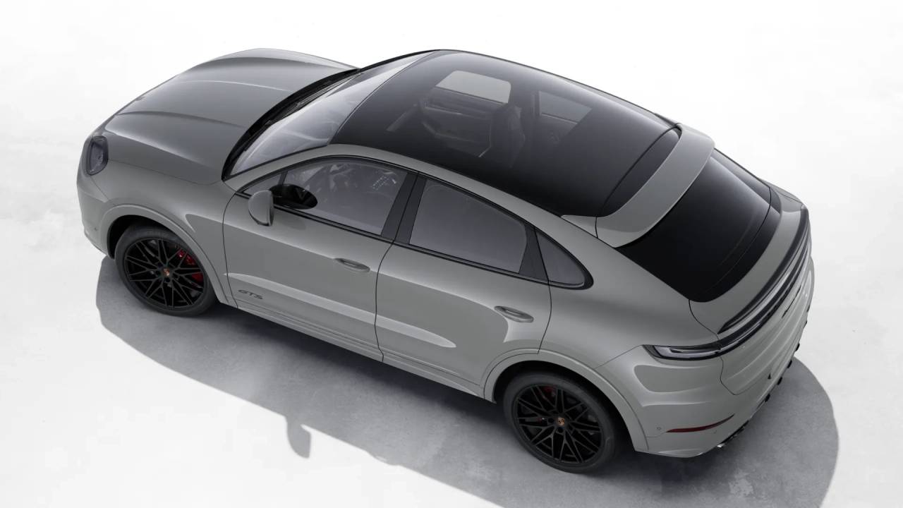 2026 Porsche Cayenne Coupe GTS photo 4