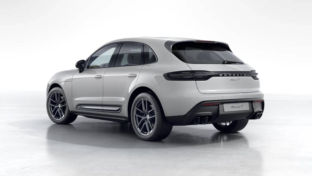 2026 Porsche Macan T photo 2