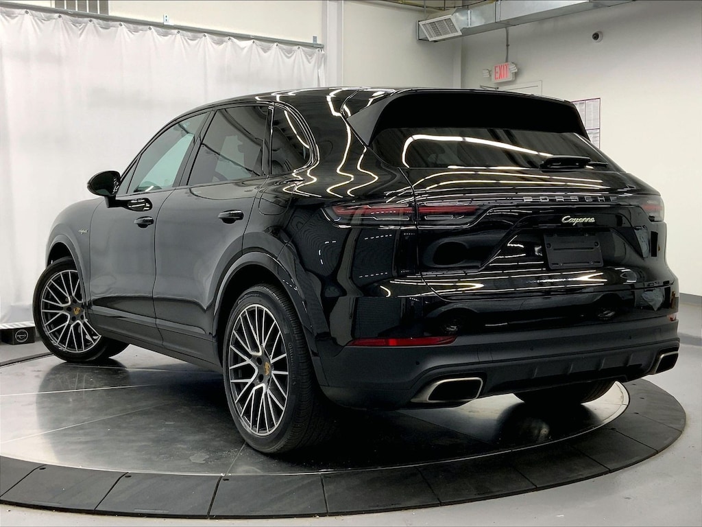 Used 2022 Porsche Cayenne E-Hybrid SUV