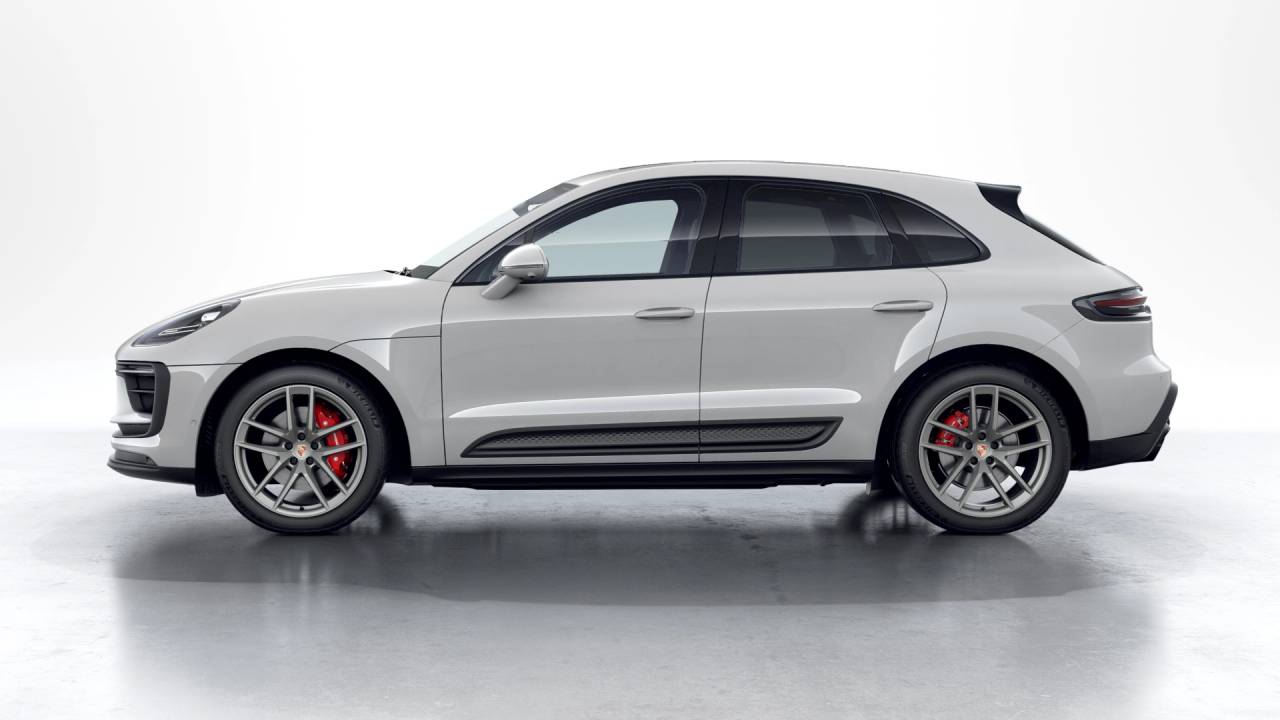 2026 Porsche Macan S photo 2