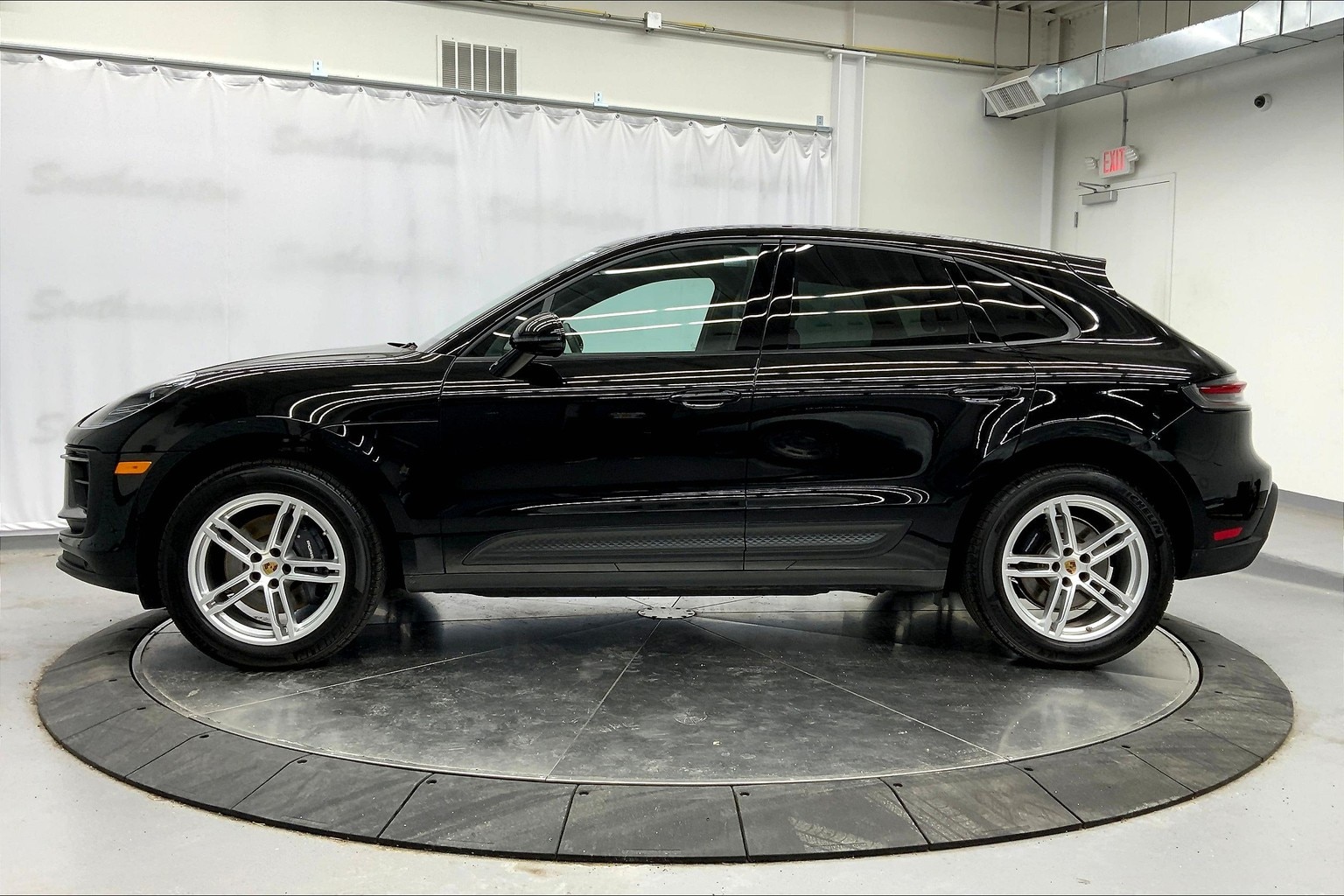 Certified 2024 Porsche Macan Base with VIN WP1AA2A57RLB04695 for sale in Southampton, NY