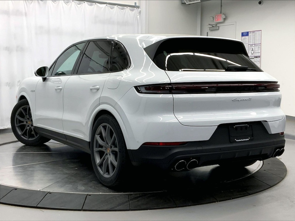 New 2026 Porsche Cayenne S E-Hybrid S SUV