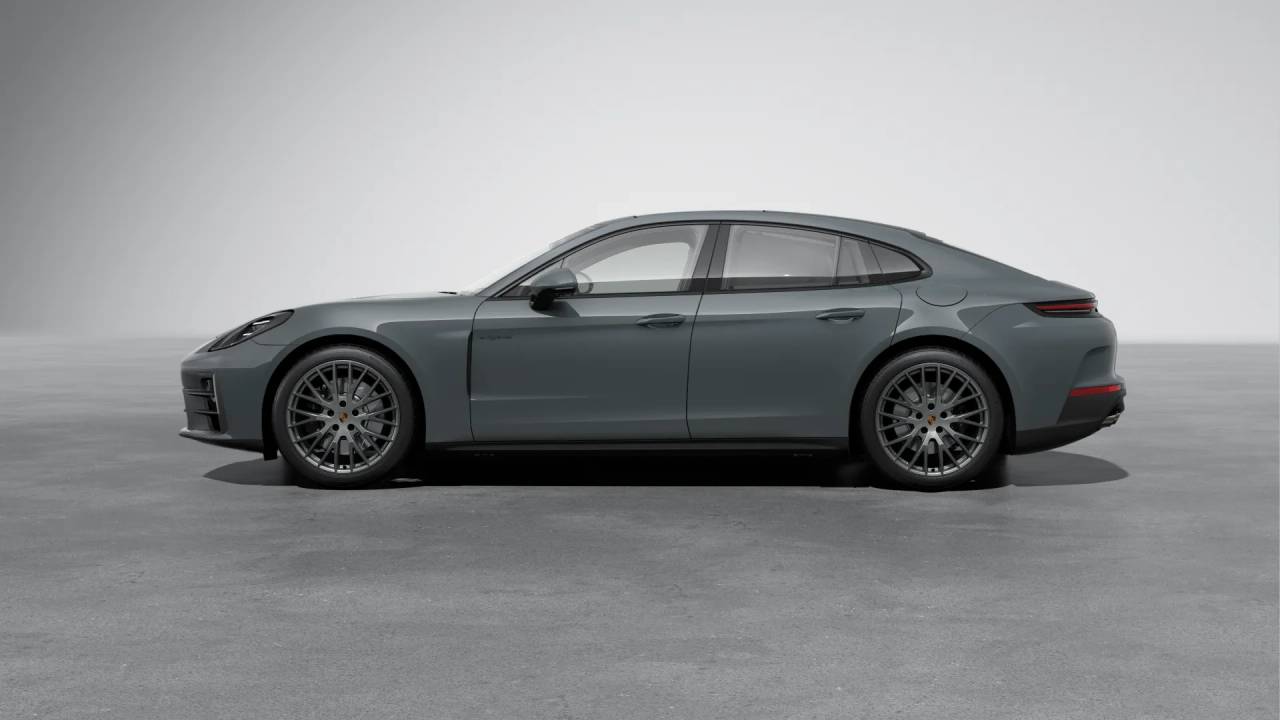 2026 Porsche Panamera 4 E-Hybrid photo 2