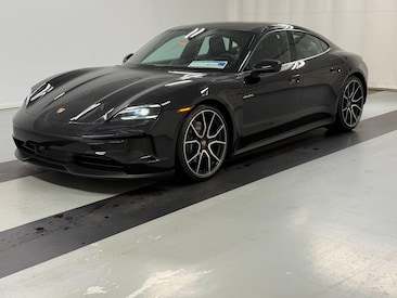 2025 Porsche Taycan 4 Sedan