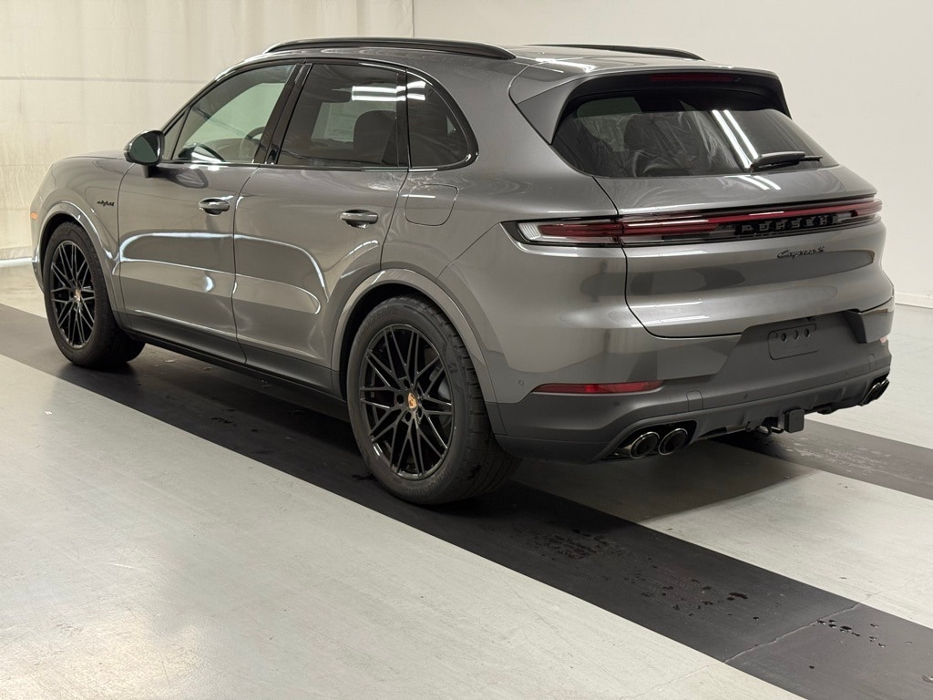 New 2025 Porsche Cayenne E-Hybrid S SUV