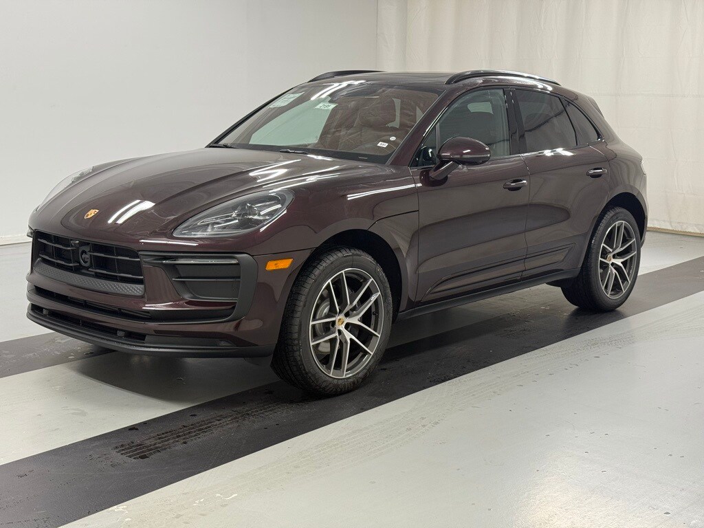 2026 Porsche Cayenne Coupe photo 2