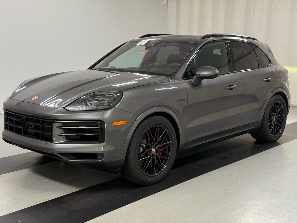 New 2025 Porsche Cayenne E-Hybrid S SUV