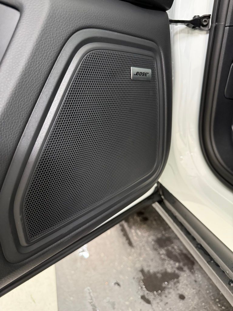 2026 Porsche Macan T - Photo 22