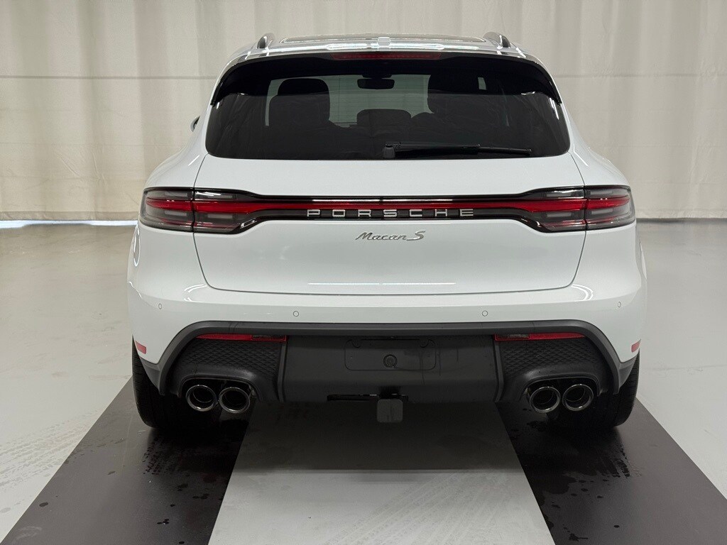 2026 Porsche Macan S photo 4