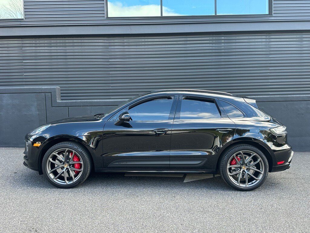 2024 Porsche Macan GTS photo 2