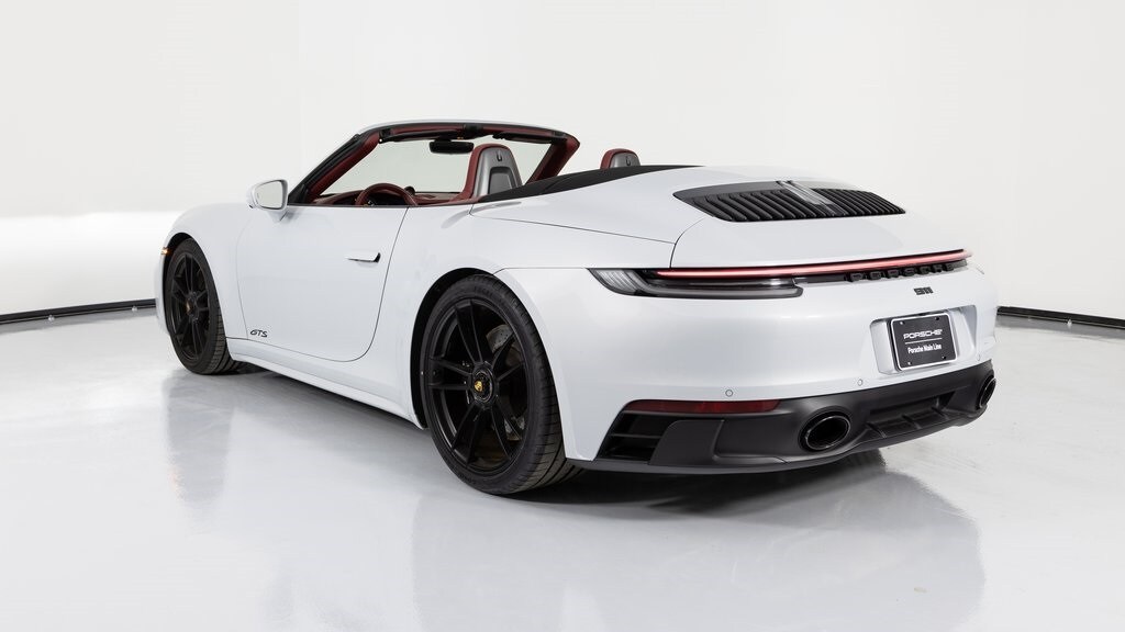 2023 Porsche 911 GTS Cabriolet photo 3