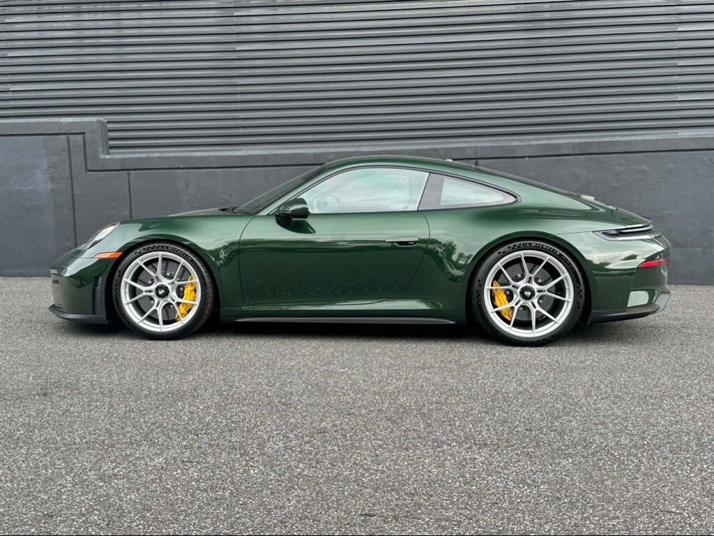 2025 Porsche 911 GT3 Touring photo 2