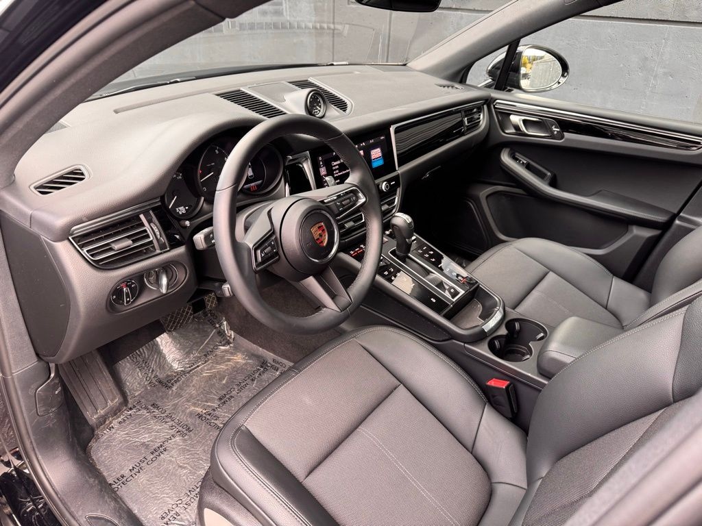 Used 2025 Porsche Macan SUV