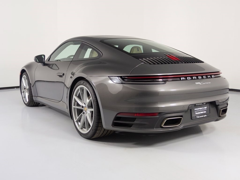 2022 Porsche 911 Coupe photo 3
