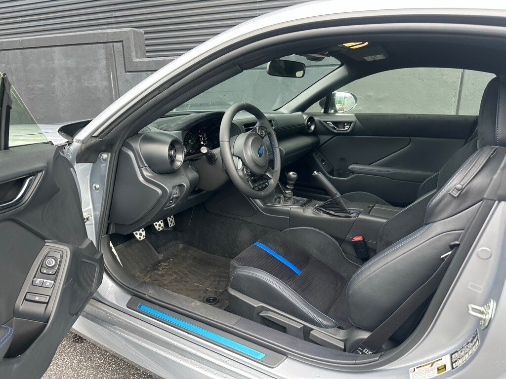 2025 Subaru BRZ tS photo 4