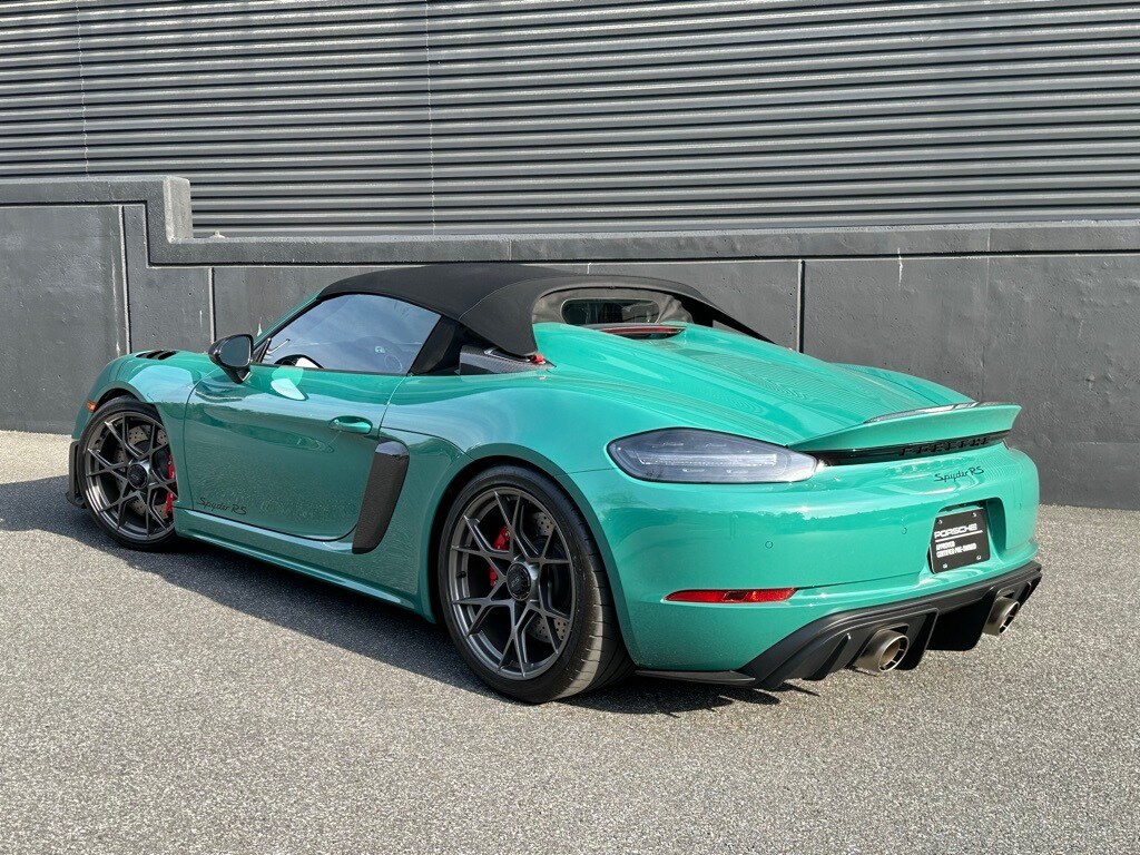 2024 Porsche Boxster Spyder photo 3