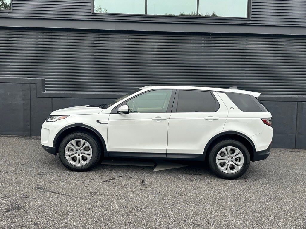2021 Land Rover Discovery Sport S photo 2