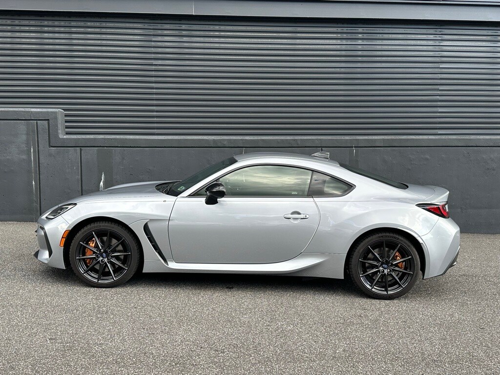 2025 Subaru BRZ tS photo 2