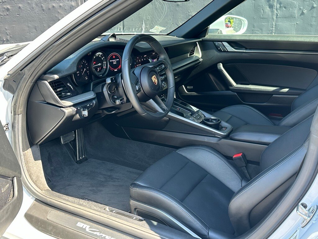 2024 Porsche 911 4S Cabriolet photo 4