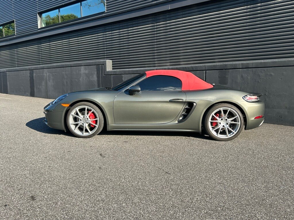 2024 Porsche Boxster S photo 2