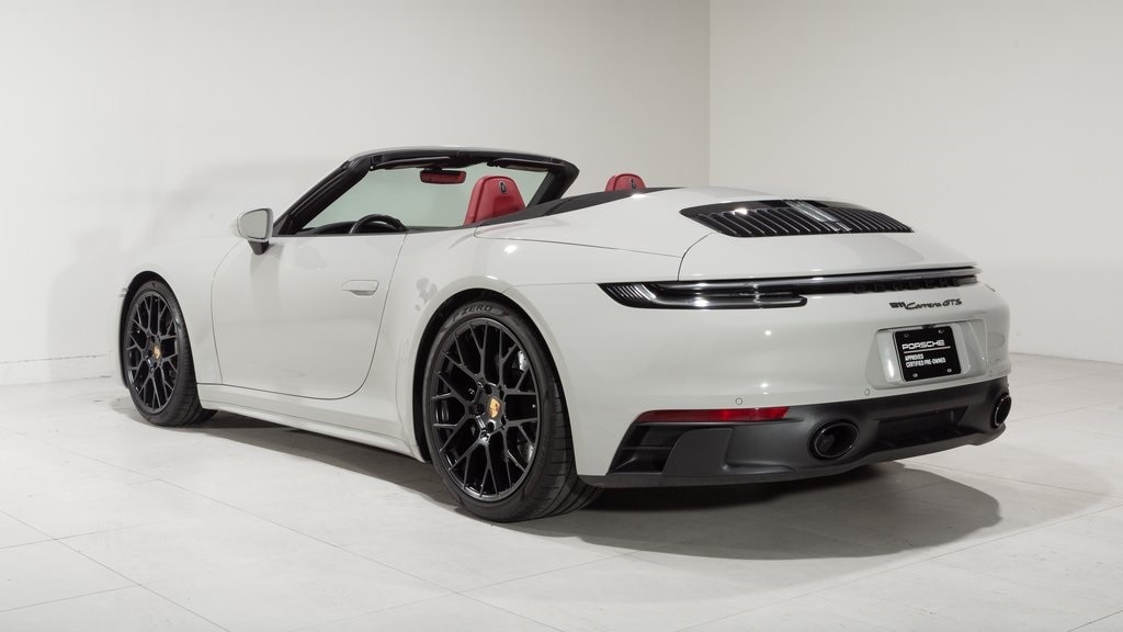 2023 Porsche 911 GTS Cabriolet photo 3