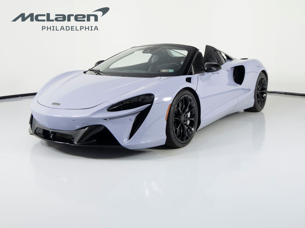 2025 McLaren Artura 3.0's photo