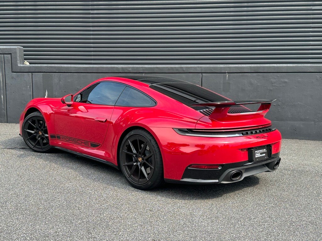 2025 Porsche 911 photo 3