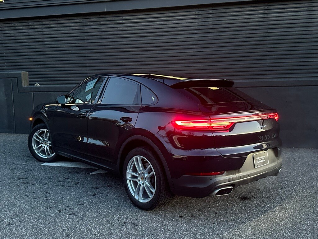 2023 Porsche Cayenne Coupe photo 3