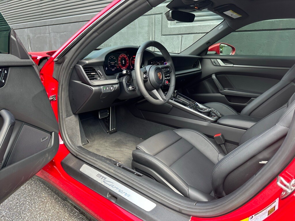 2025 Porsche 911 photo 4